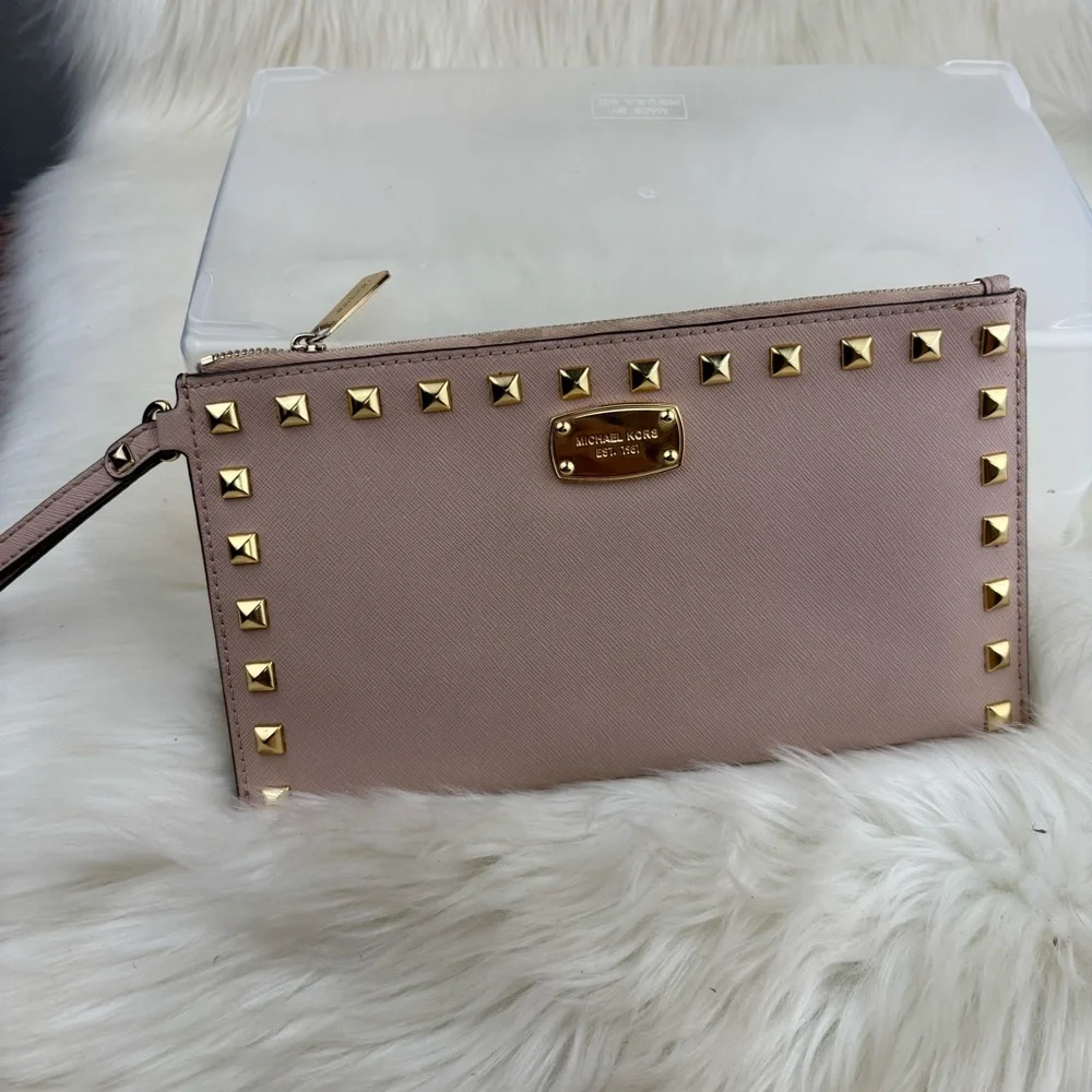 MICHAEL Michael Kors PINK STUDED WRIST BAG